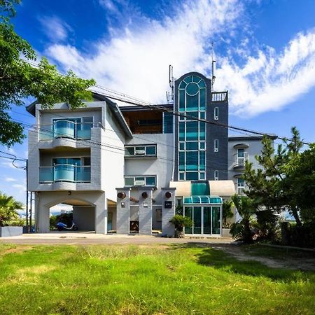 Romance Jeju Pension Kültér fotó