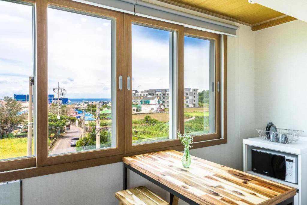 Romance Jeju Pension Kültér fotó